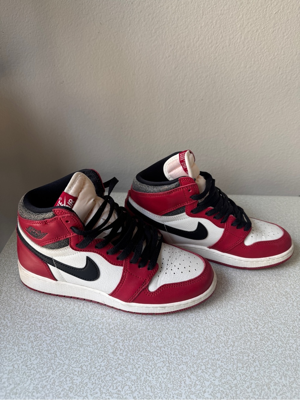 Jordan 1 Retro High OG ‘Chicago Lost & Found’  Authentic